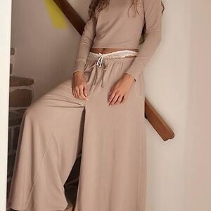 Stylish Tan Lounge Set